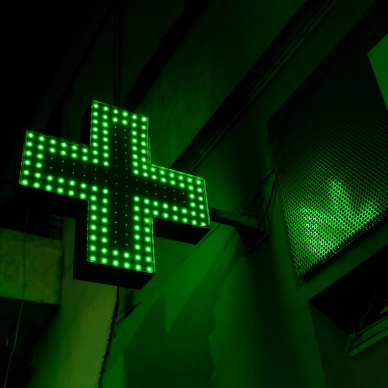 Why Seniors Are Heading to Cannabis Dispensaries to Manage Pain